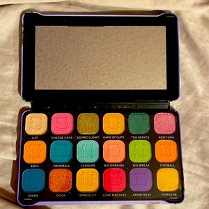 FRIENDS eyeshadow palette (New)